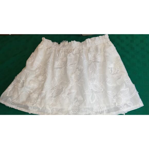 Versona White Mini Skirt Womens Large Textured Embroidered Floral All Cotton 3D - Picture 1 of 16